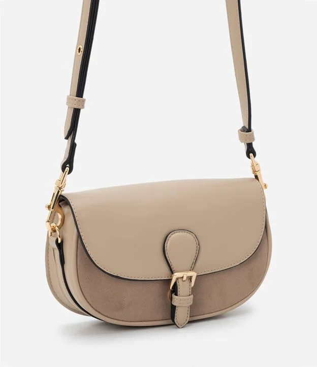 Bolsa Transversal Pequena com Tampa Texturizada Bege | Renner (BR)