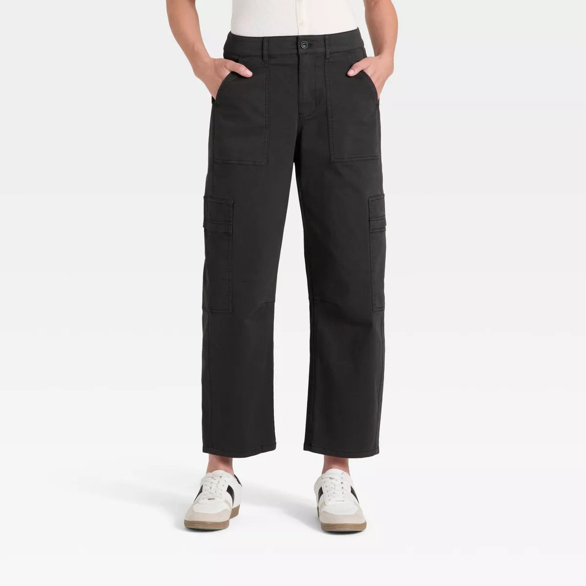 Women's Mid-Rise Barrel Leg Cargo Pants - Universal Thread™ | Target