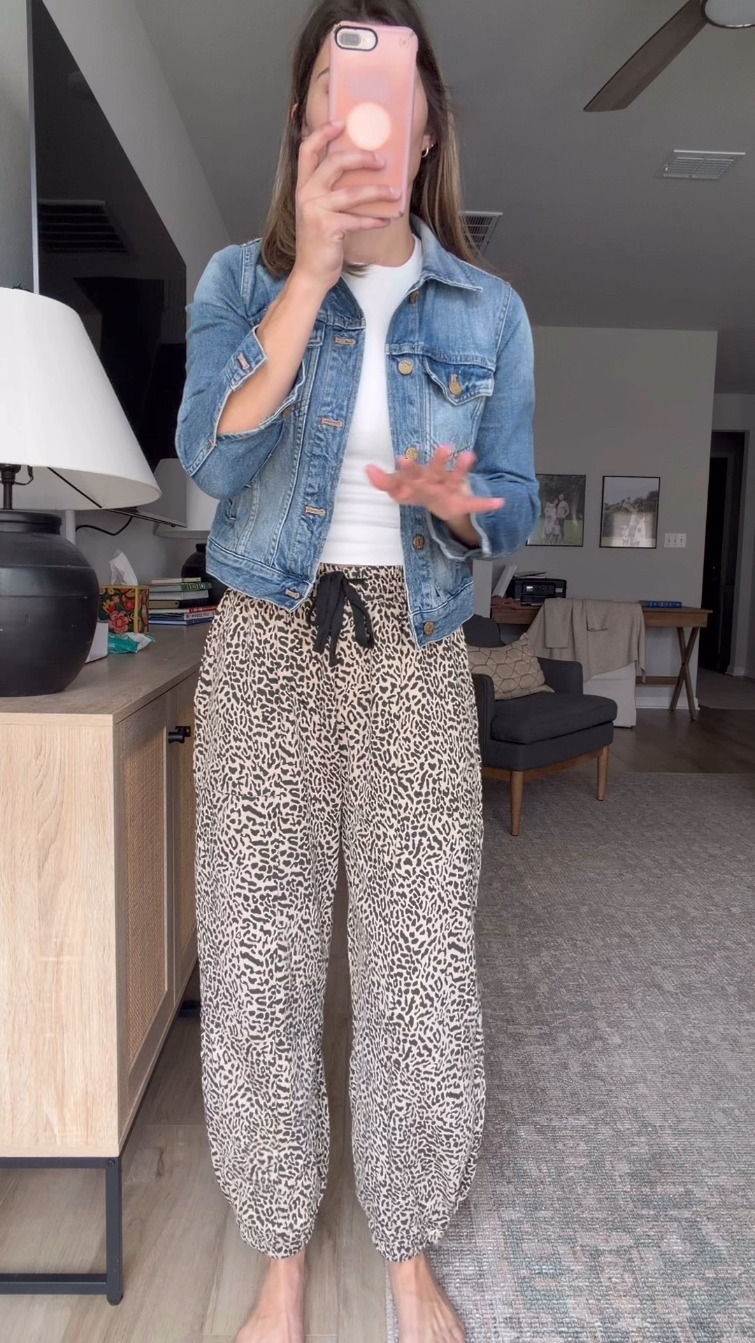styling leopard print pants! 
-
madewell, Amazon, leopard print, cheetah print, neutral style, neutral outfit 