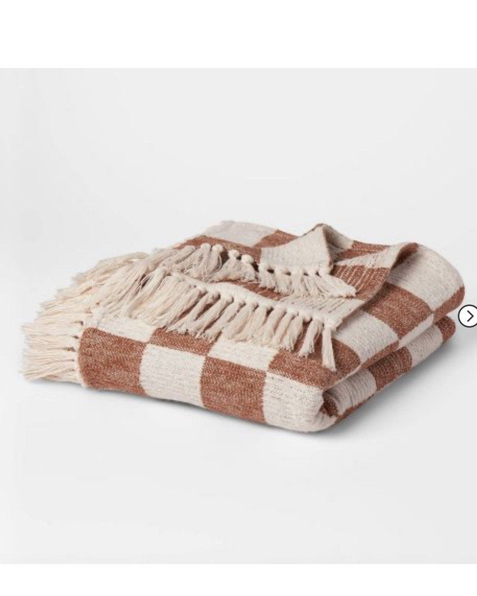 Checkered throw blanket at target 

#LTKSeasonal #LTKGiftGuide #LTKhome