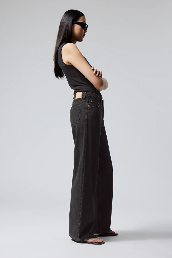 Lockere Jeans Ampel mit niedrigem Bund | Weekday
