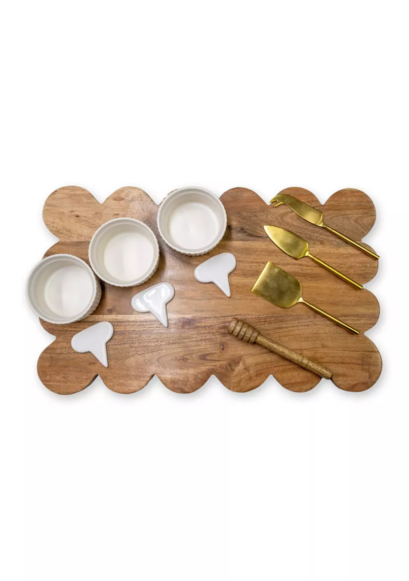 Scallop Wood Entertaining Set | Belk