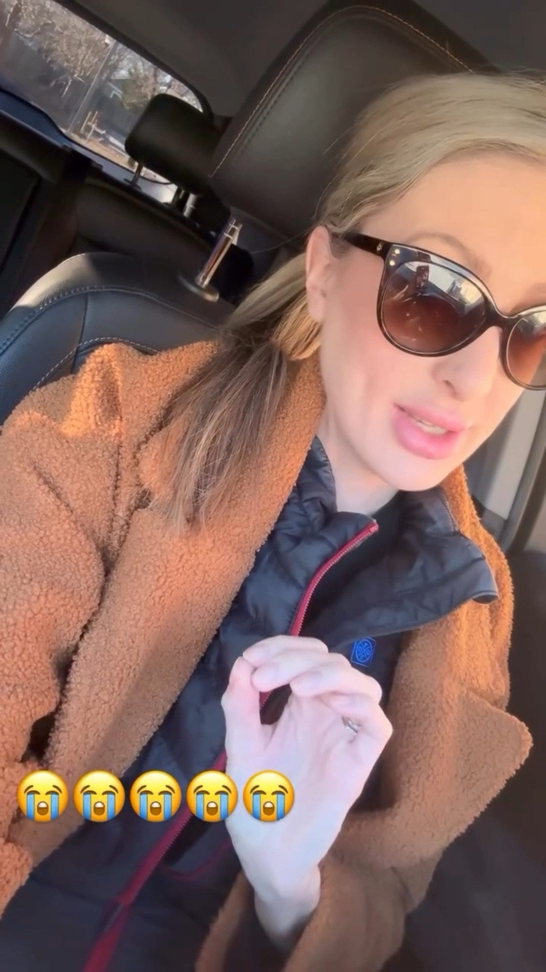 Heated vest
Winter coat
Sunglasses
Cozy casual

#LTKSeasonal 

#LTKstorytime #LTKmorningroutine #LTKvlog