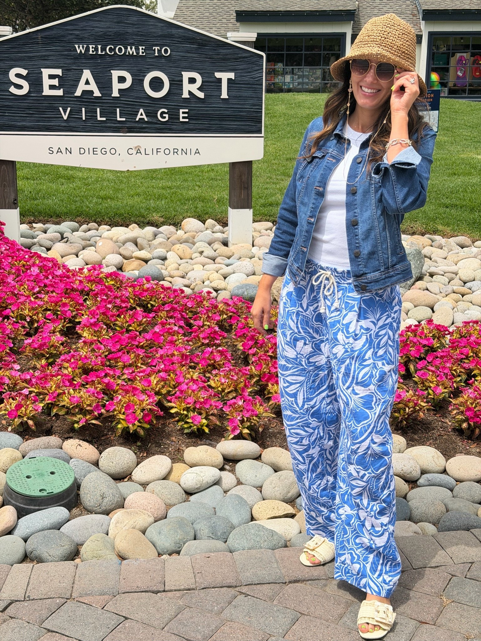 Nancy Meyers Summer Vibes 

#dianekeaton #nancymyers #summeroutfit #summer #vacationoutfit #sandiego

#LTKootd #LTKdayinmylife #LTKmomlife