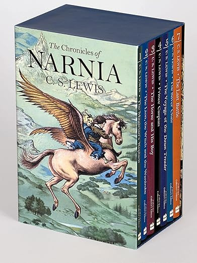 The Chronicles of Narnia Box Set: Full-Color Collector's Edition      Paperback – August 22, 20... | Amazon (US)