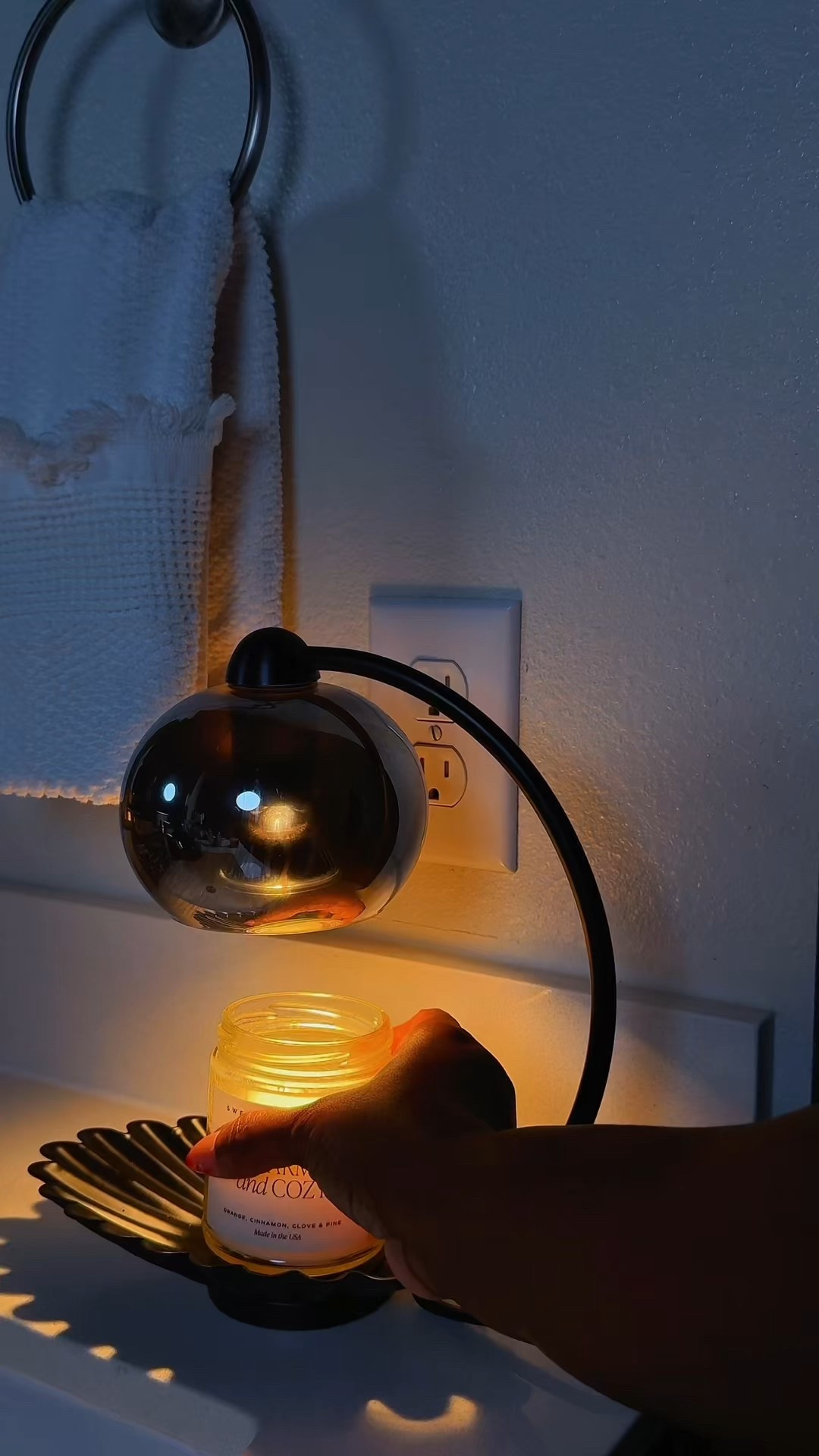 Slow mornings that feel calm, light, and peaceful ☕️🧖🏾‍♀️🫧
The kind that remind you to move gently and pour into yourself first. 🫶🏾


Xoxo💋 


#slowmorning #morningroutine #vlog #aesthetic #selfcare #reels #explore #foryou #selfcarethreads #morningvlog

morning vlog aesthetic • morning skincare routine • self care routine • body care routine for women • soft life aesthetic morning • shower tok • black girl shower routine • realistic morning routine • daily life 


#LTKBeauty #LTKOver40