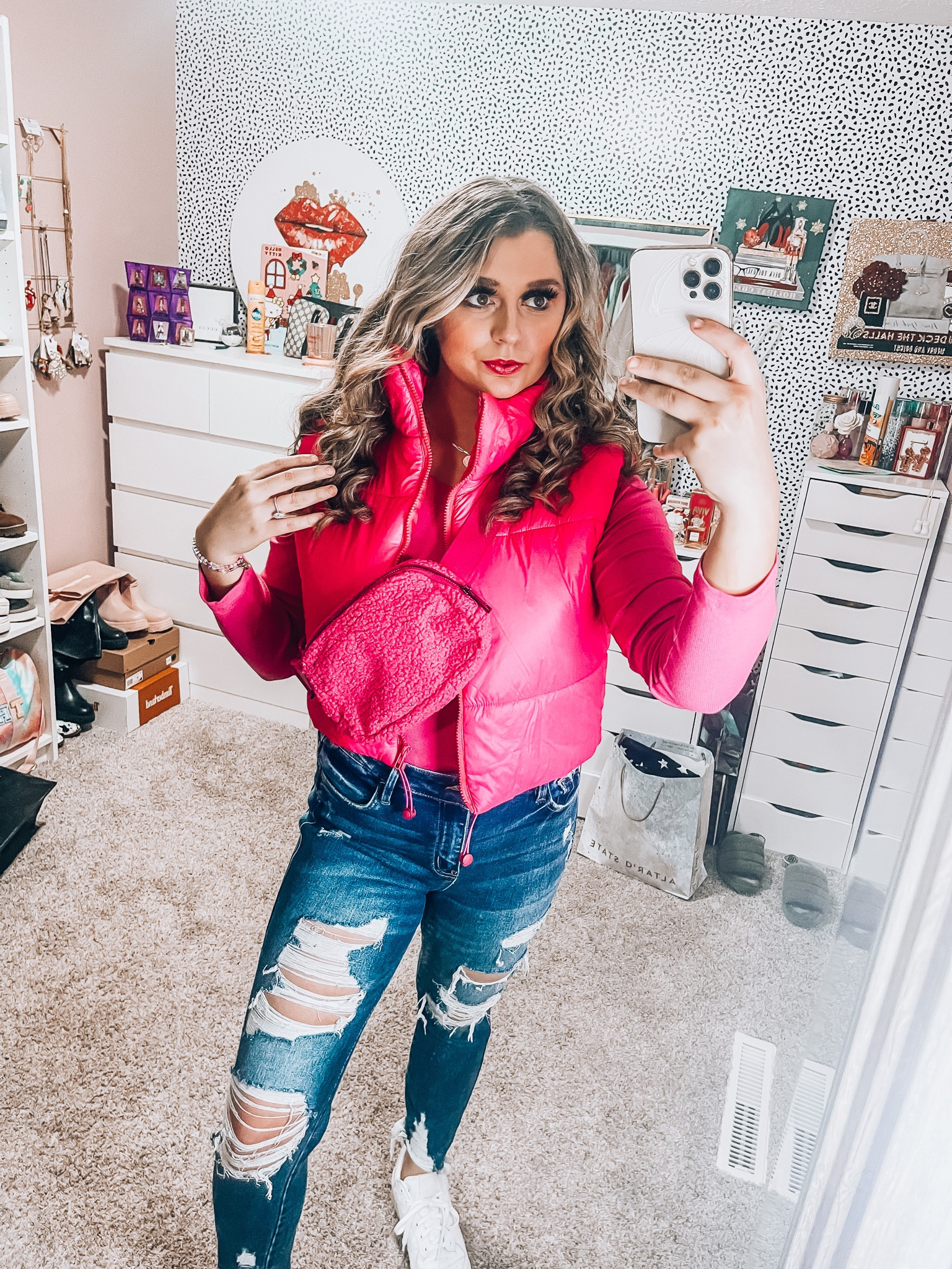 Pink fit check 💗 

Puffer vest
Belt bag 
Amazon tops
Belt bag 
Fanny pack 
Sherpa bag 

#LTKGiftGuide #LTKstyletip #LTKSeasonal