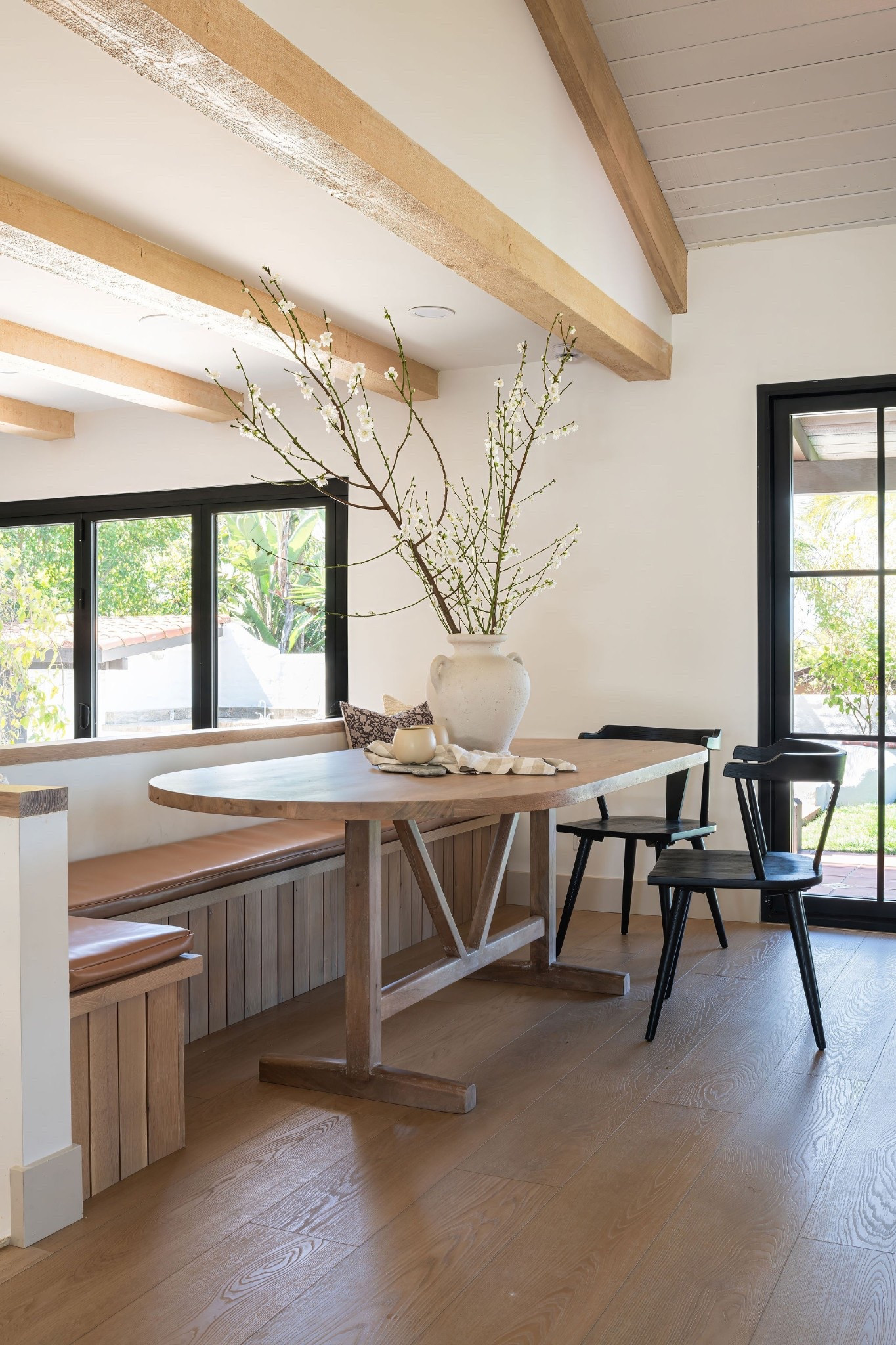 Beautiful builtin breakfast nook!

Breakfast Nook Builtin
Dining Table
Dining Styling 

#LTKFamily #LTKHome #LTKFindsUnder100