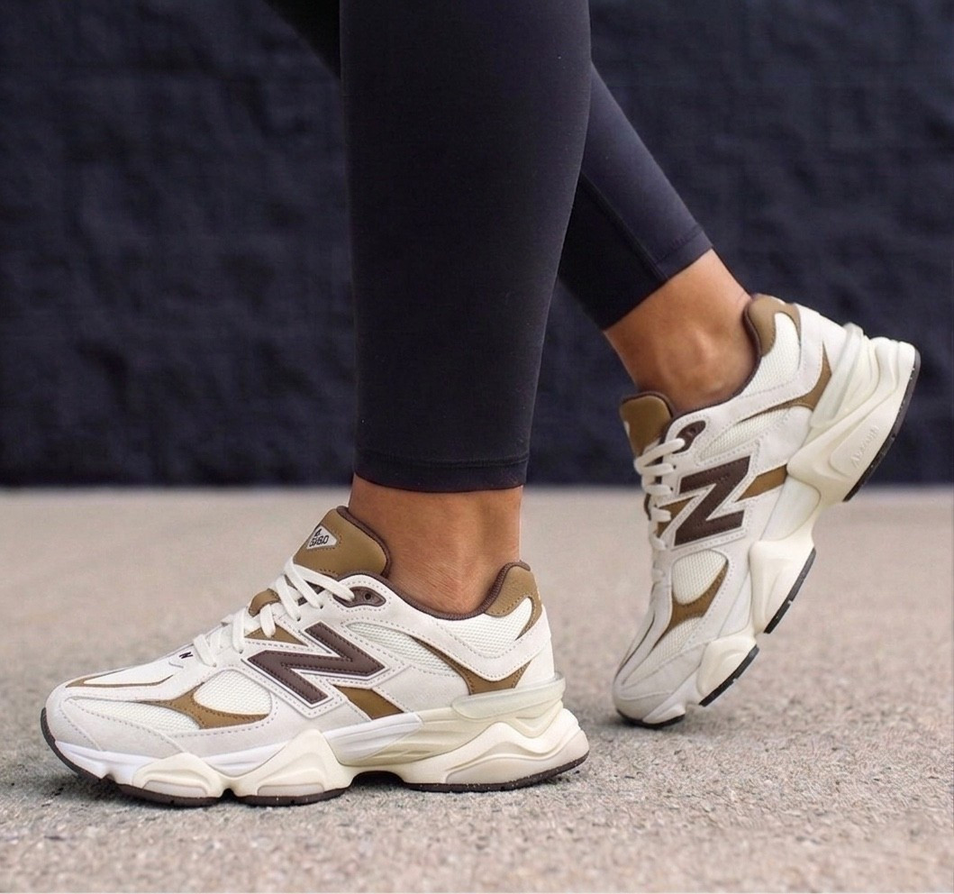 new color drop on these new balance sneakers 🤍✨ just came in and they’re even better in person! I sized down a half size for the perfect fit 👟