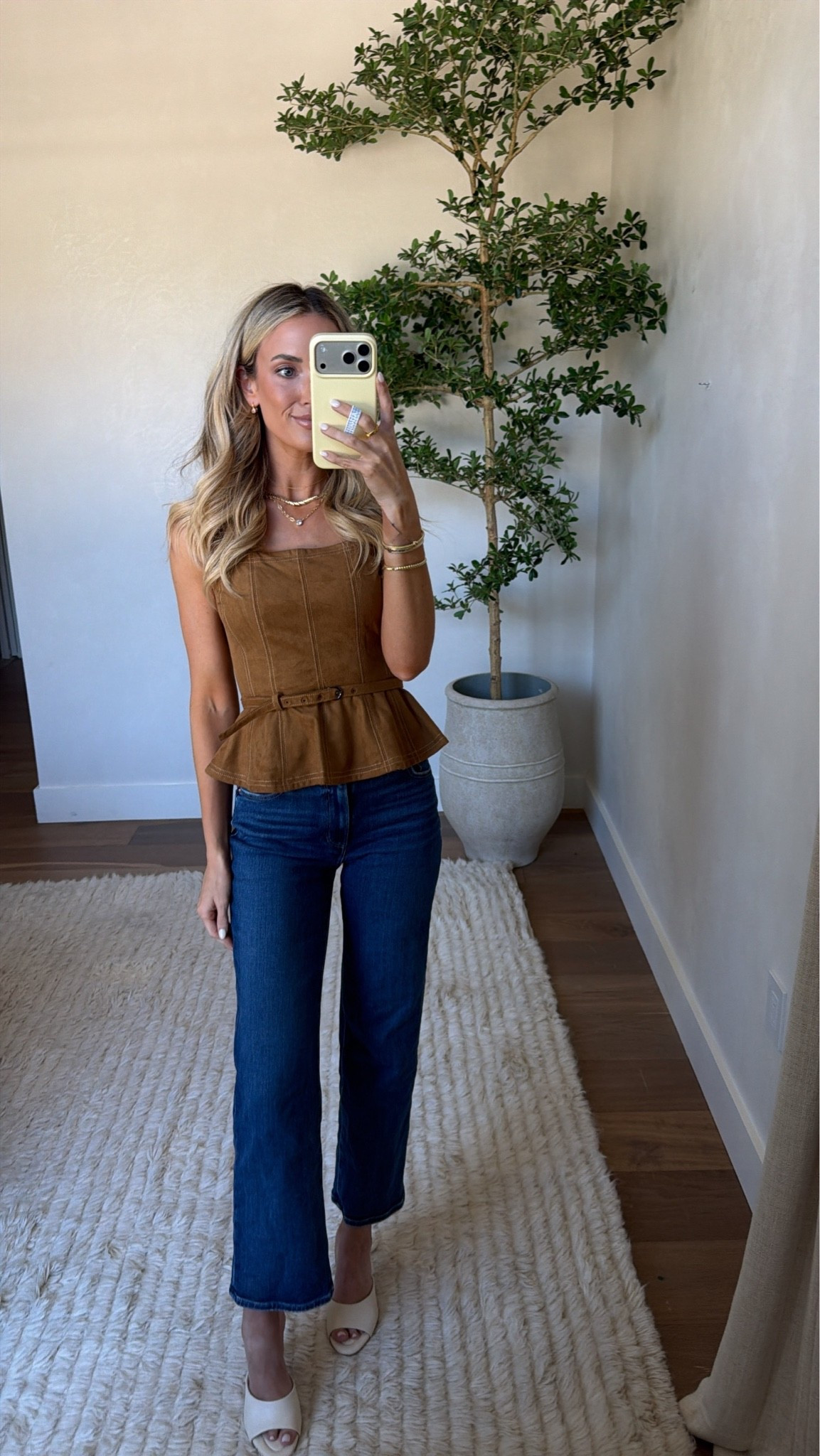 Another top that will be great for fall in Texas 🫶 wearing an xs

#LTKgrwm #LTKootd #LTKdayinmylife