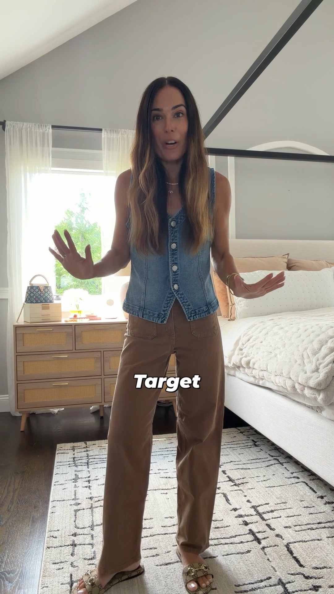 These Target jeans are about to be everywhere 🤎

They just dropped in two gorgeous fall colors, they’re only $35, and the fit is SO good. The front patch pockets are so flattering, the leg is relaxed without looking sloppy, and they instantly make a simple outfit feel put together.

One tip: I would size up one. 🙌🏻

I have a feeling these won’t stay in stock for long once people find them.

💌type “JEANS” and I’ll send you the link! 
🔗

#LTKOver40 #LTKSeasonal #LTKootd