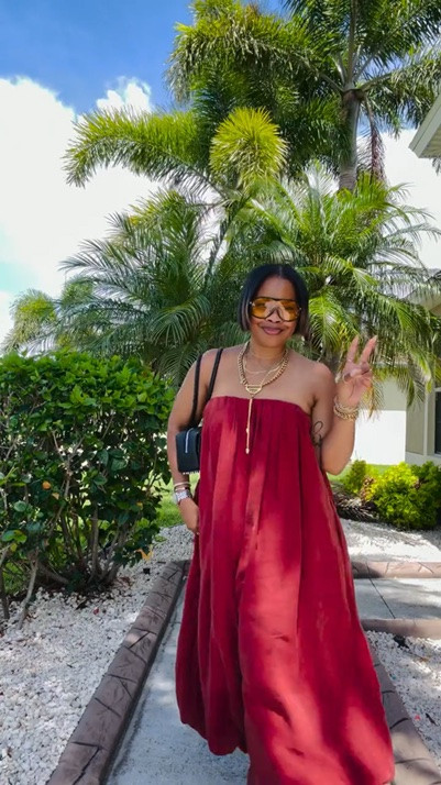 I mean…I love vacay season!! Why does it go so fast though!!!😭😩 

This jumpsuit is sold out, but I’ll link similars! Let me know what y’all think!

Both longer necklaces are @rachelnathandesign and you can use code MSV15 for 15% off jewelry on their site!
•
•
Style over forty, vacay style, jumpsuit style, summer style