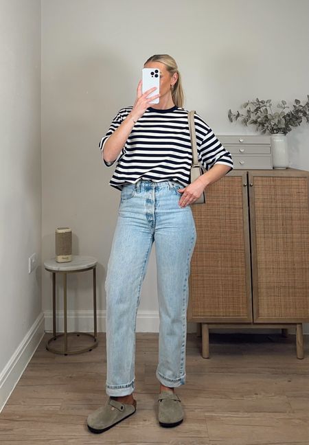 Wearing a size small in the stripe tee (it’s an oversized fit so go for your regular)
