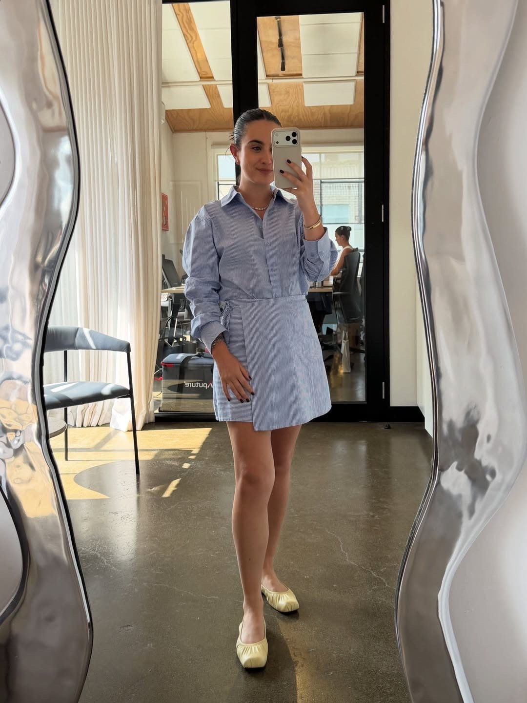 What’s Mads wore to recording 

#LTKworkwear #LTKaustralia