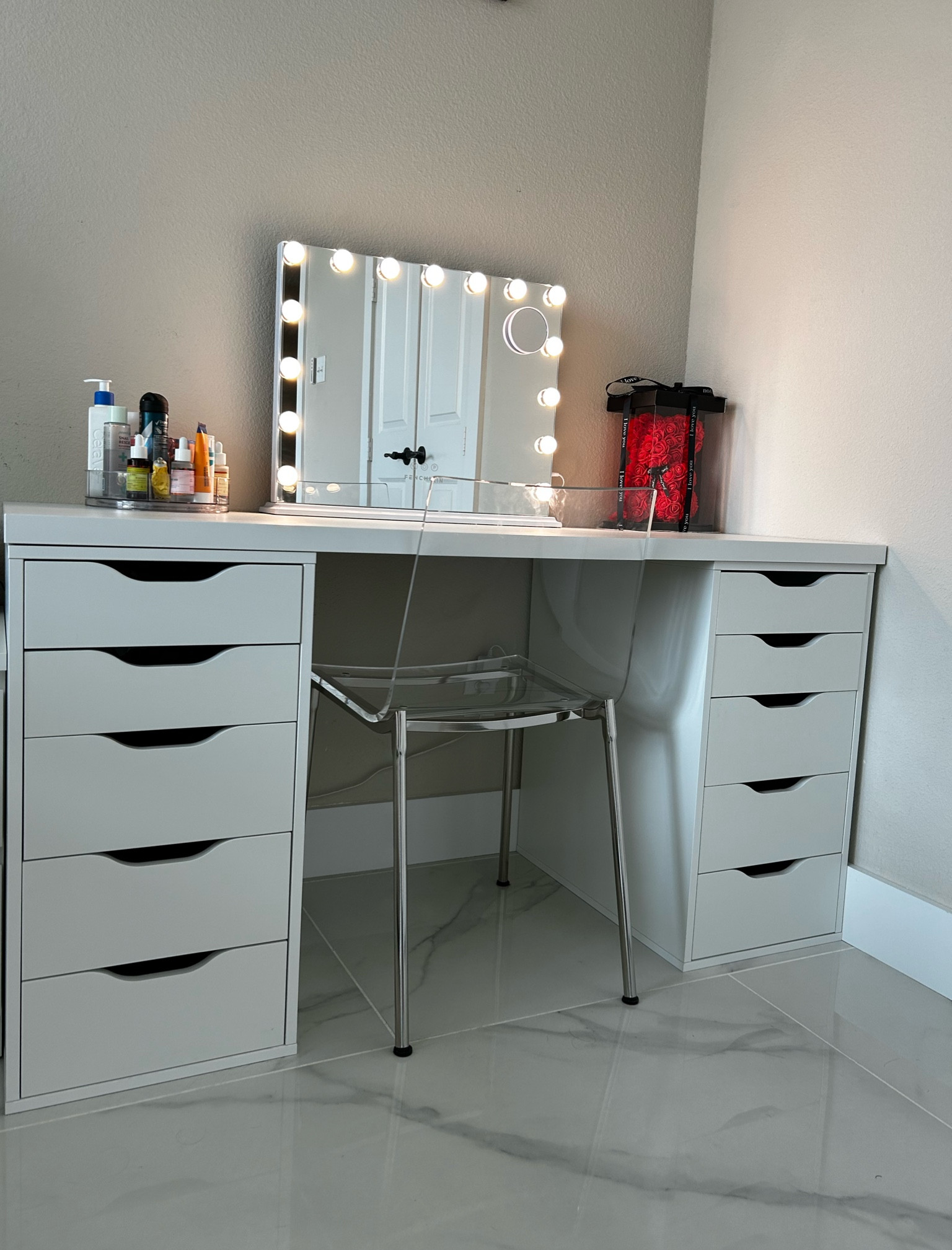 Best budget friendly vanity setup! 


#LTKGiftGuide #LTKbeauty #LTKhome