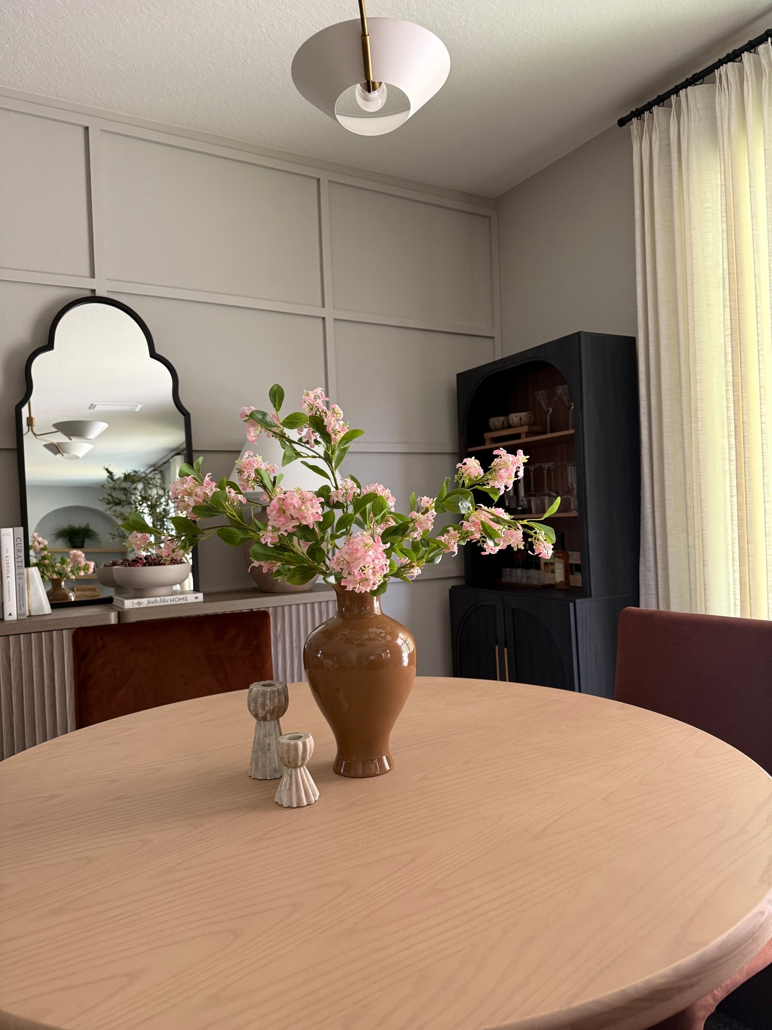 These stems from Walmart are absolutely beautiful- love how bendable they are to create a beautiful arrangement for any vase! 

Spring decor, spring stems, Walmart home decor, dining room styling, console table styling, McGee and co vase, affordable home decor 

#LTKSeasonal #LTKHome