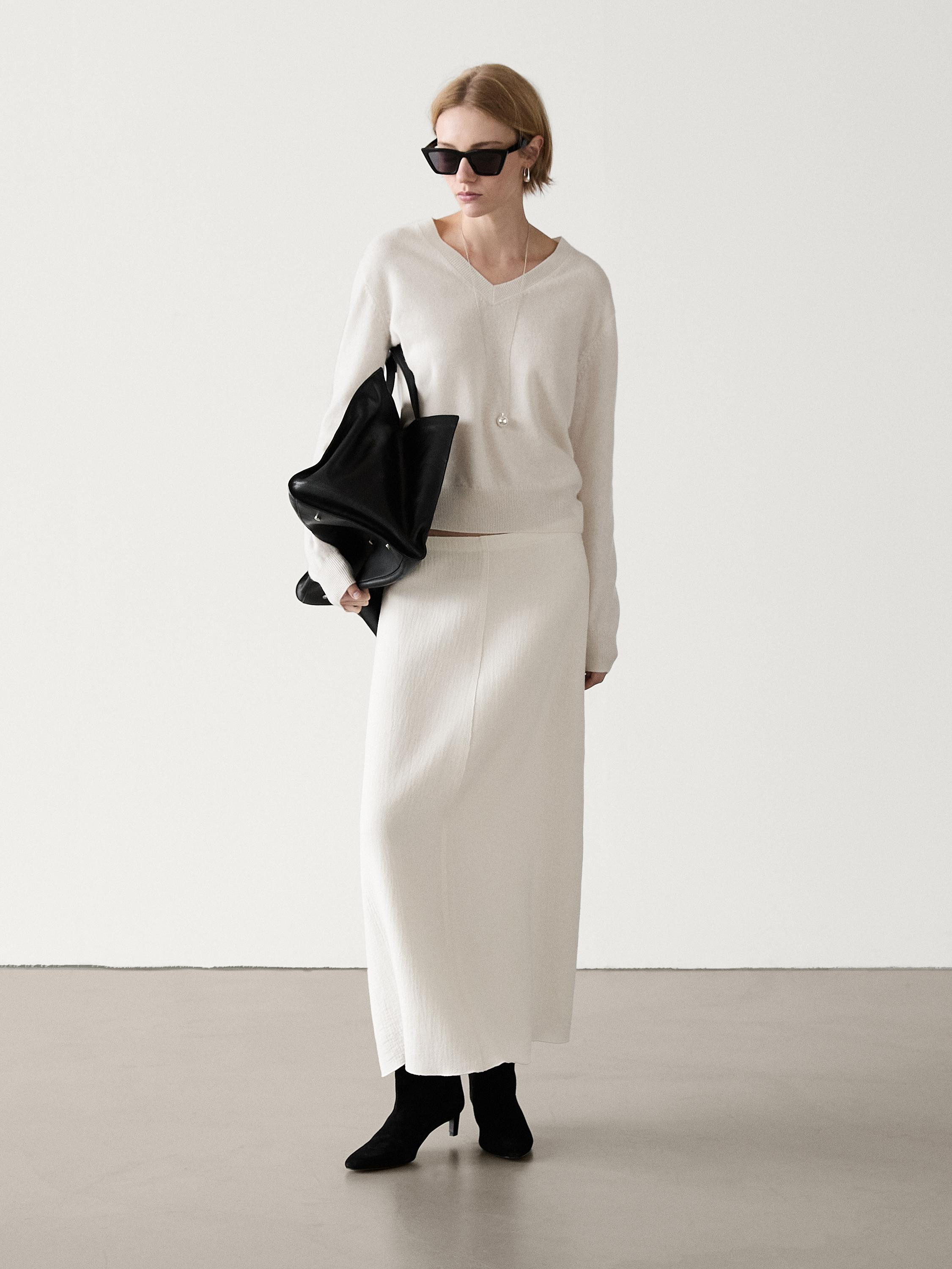 Wool blend V-neck sweater | Massimo Dutti US