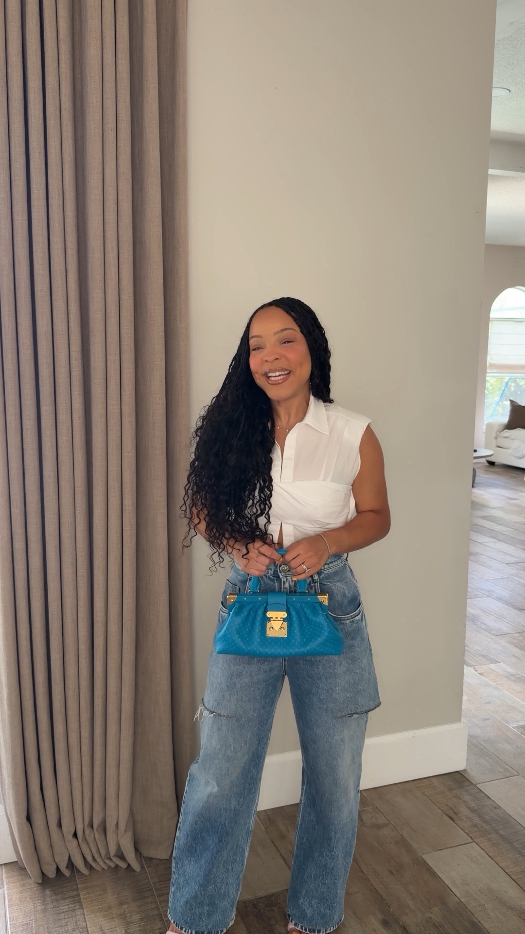 #OOTD this Mother’s Day Sunday! Happy Mother’s Day to all the moms and bonus moms 💐

#Jeans are an IT42, which correlates to a US6. True to size. The only alterations I had to make were for length. Waist was perfect as is. Slightly cheaper on Cettire, but linked both Cettire & Farfetch because Farfetch has more size availability.

Earrings are Ferrari Prancing Horse directly from their website.

#outfitideas #fashionphile #denim #whitetops #datenightoutfits

#LTKMothersDay

#LTKootd #LTKgrwm