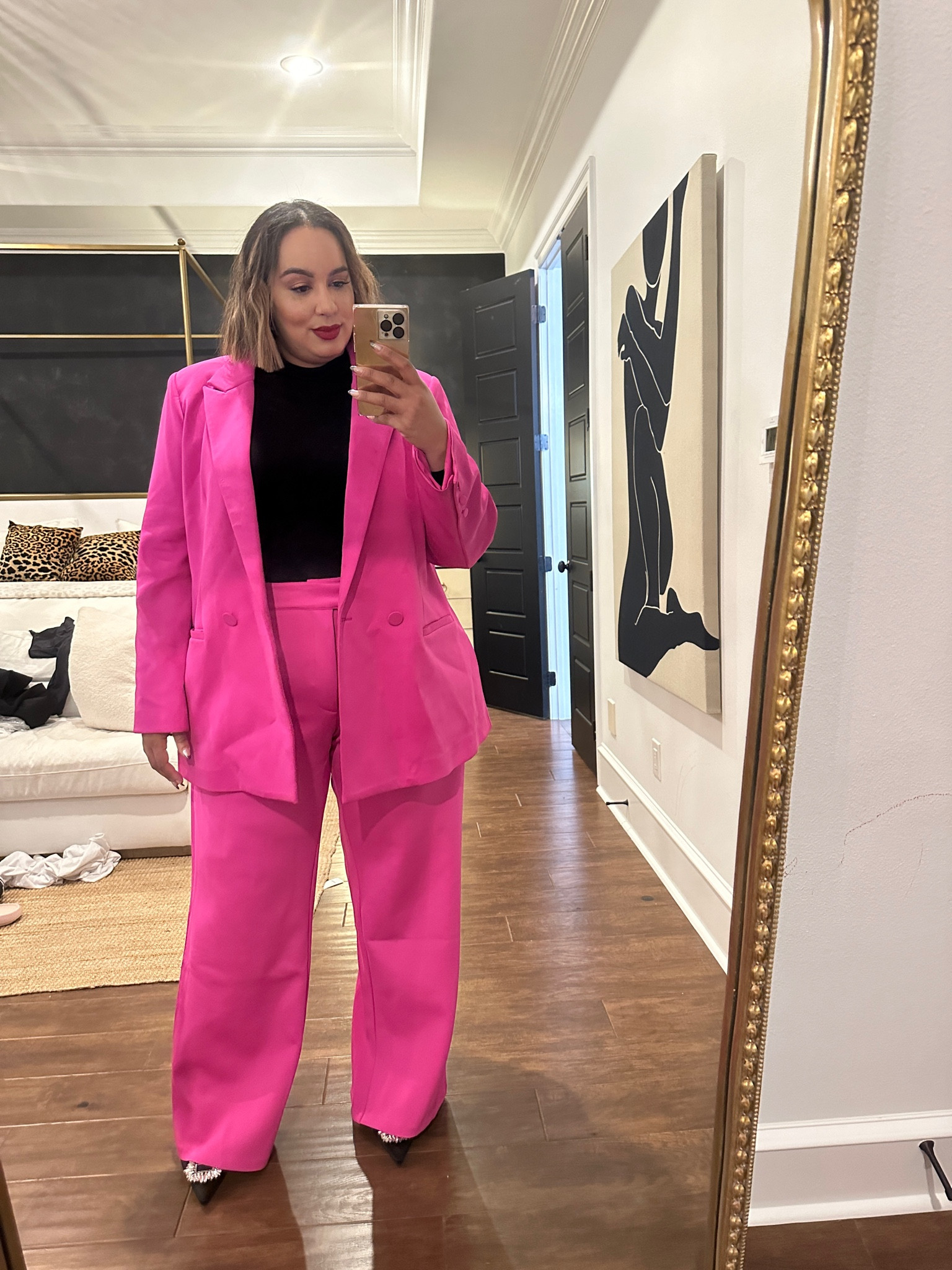 My favorite good american suit ever! The quality is amazing. Im wearing a size 18 in the pants and 20 in the blazer 

#LTKmidsize #LTKplussize #LTKworkwear