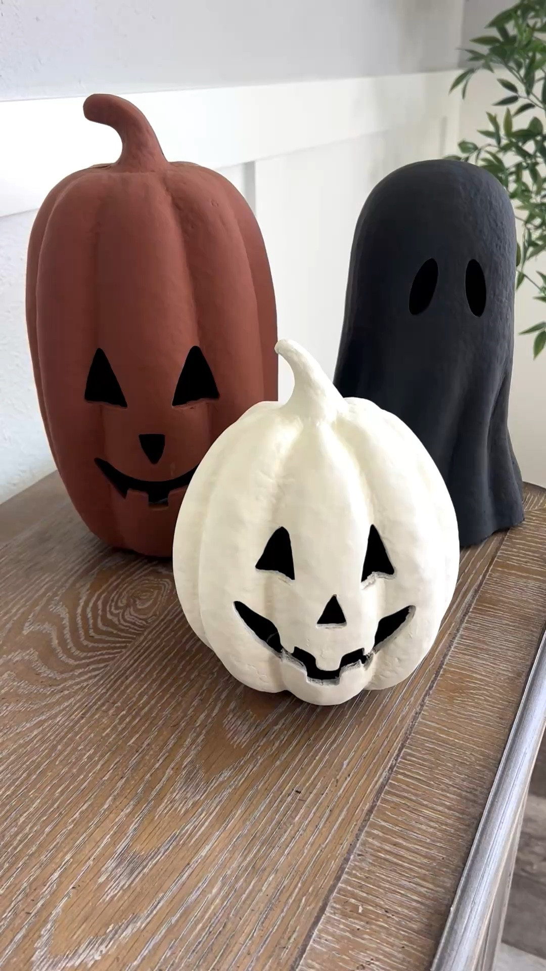 By far some of the cutest Halloween decorations at the best price all from Walmart! These are a constant sellout and all of them come in the three different colors. If you find the ghost and white, you’ve hit the lottery! 




#LTKautumn #LTKSeasonal #LTKHome