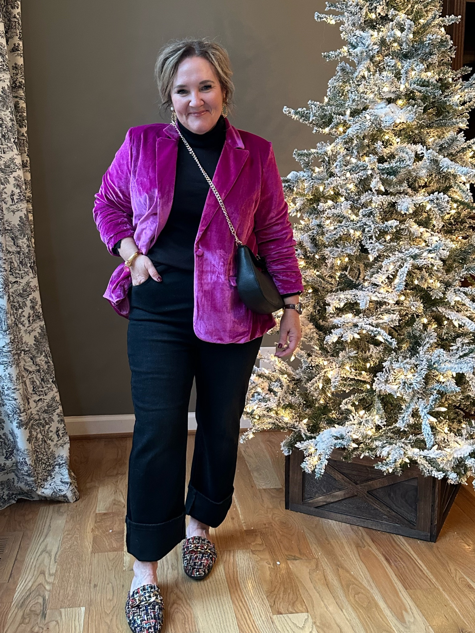 Avara holiday 40% off. Blazer wearing an XL. I sized up in the jeans and put a wide cuff on them.

Holidsy outfits 

#LTKHoliday #LTKover40 #LTKfindsunder100