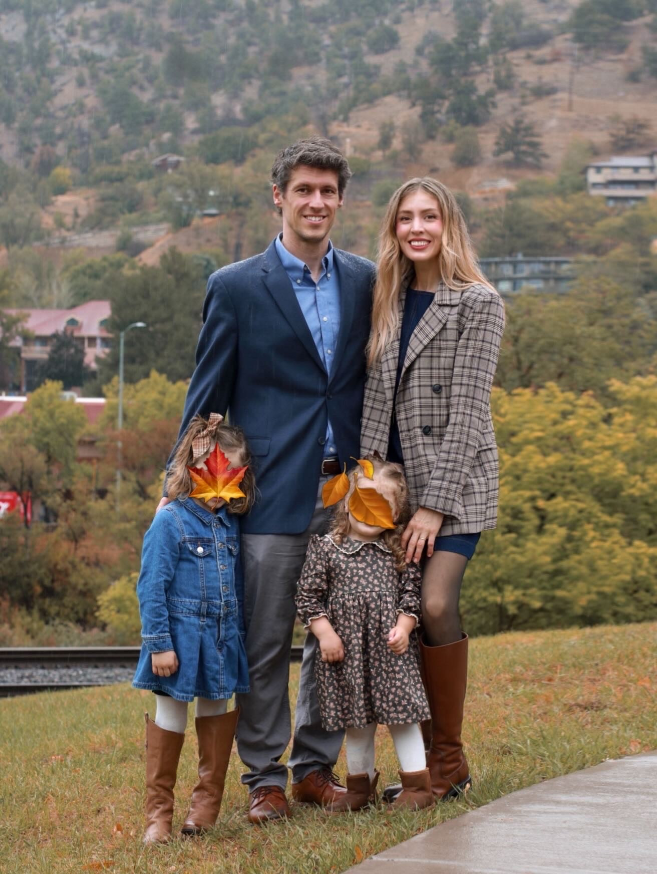 Fall family photo outfits

#LTKmomlife #LTKdayinmylife #LTKKids