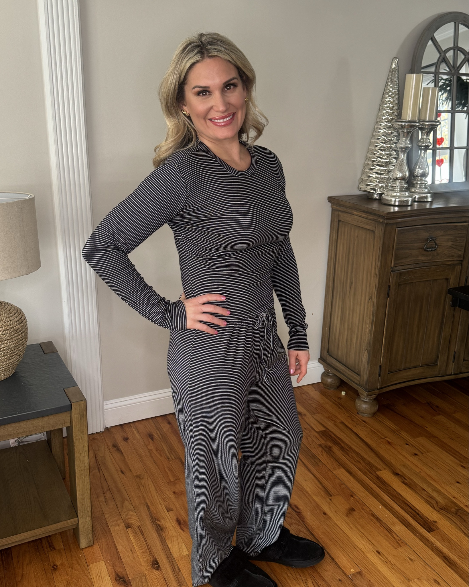 30% OFF Code:KMDUFUFH

Living in this set lately 😍
SO comfy, so soft, and perfect for around the house, school drop-offs, errands, and couch days 🙌

I grabbed it in 4 colors because once you put it on… you’ll want backups 🤭

✨ Type COZY to shop ✨

#LTKValentine #LTKmomlife #LTKHome