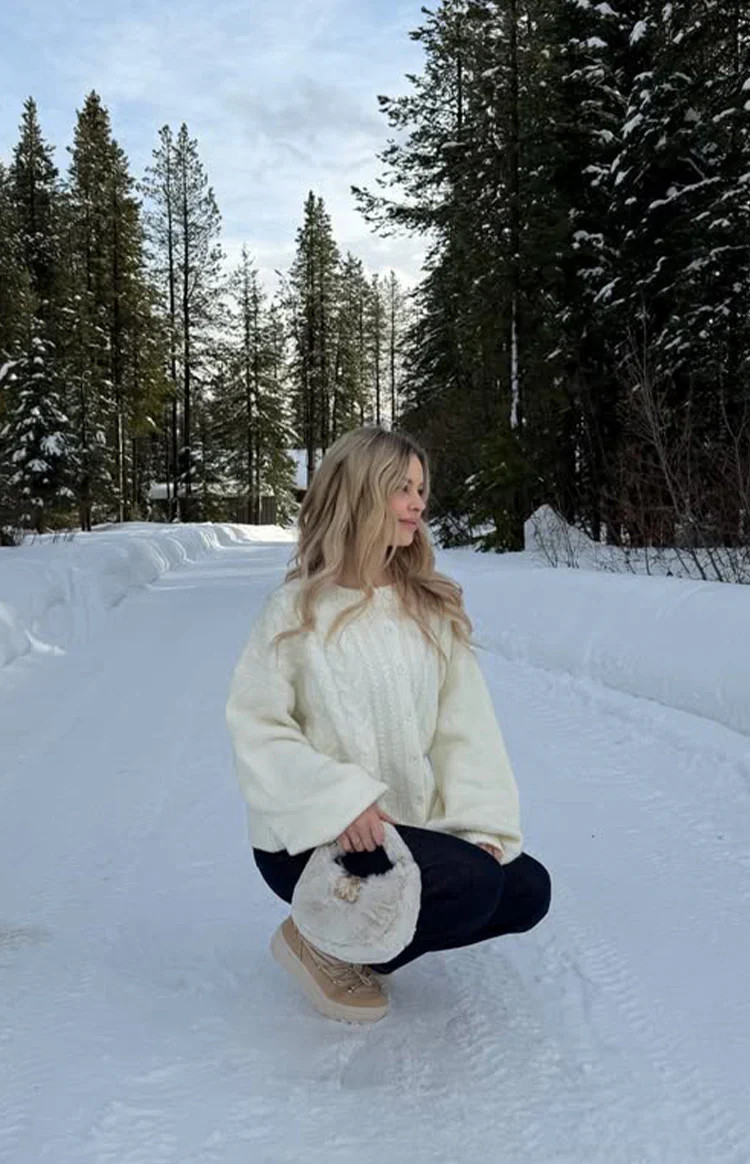 My favorite kind of fall outfit is the one that looks put together but still feels super comfy 🍁 These Beginning Boutique light knit sweaters make it so easy—just add denim, loafers or boots, and a cute bag.

#BeginningBoutique #FallFashionFinds #FallSweaterStyle #CozyFall #FallOutfits #SweaterWeather #AutumnFashion #CasualChic #FallWardrobe #LightKnitSweater #FallStyleInspo 

 #LTKootd #LTKSeasonal #LTKU