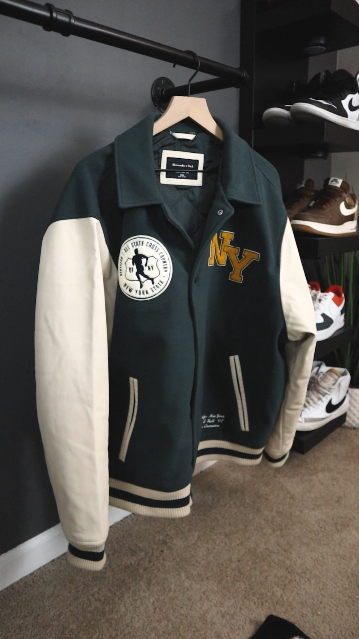 Abercrombie Varsity Bomber Jacket  - Greenn

#LTKmens