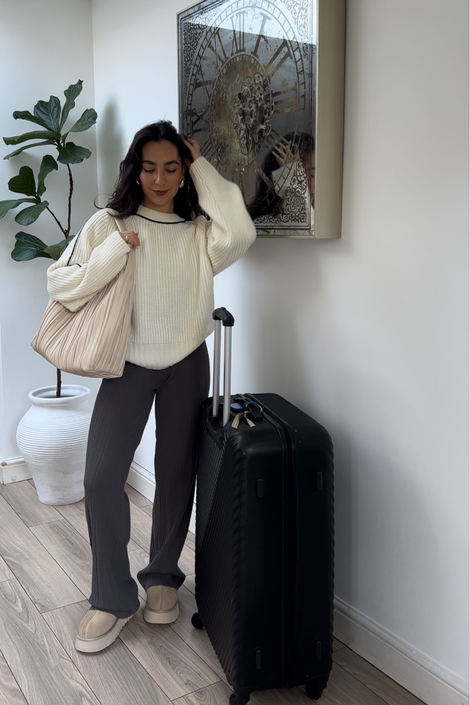 Cream jumper, beige knit, knitwear, autumn fashion, comfy outfit, travel outfit, h&m, ugg tazz

#LTKSeasonal #LTKeurope #LTKtravel