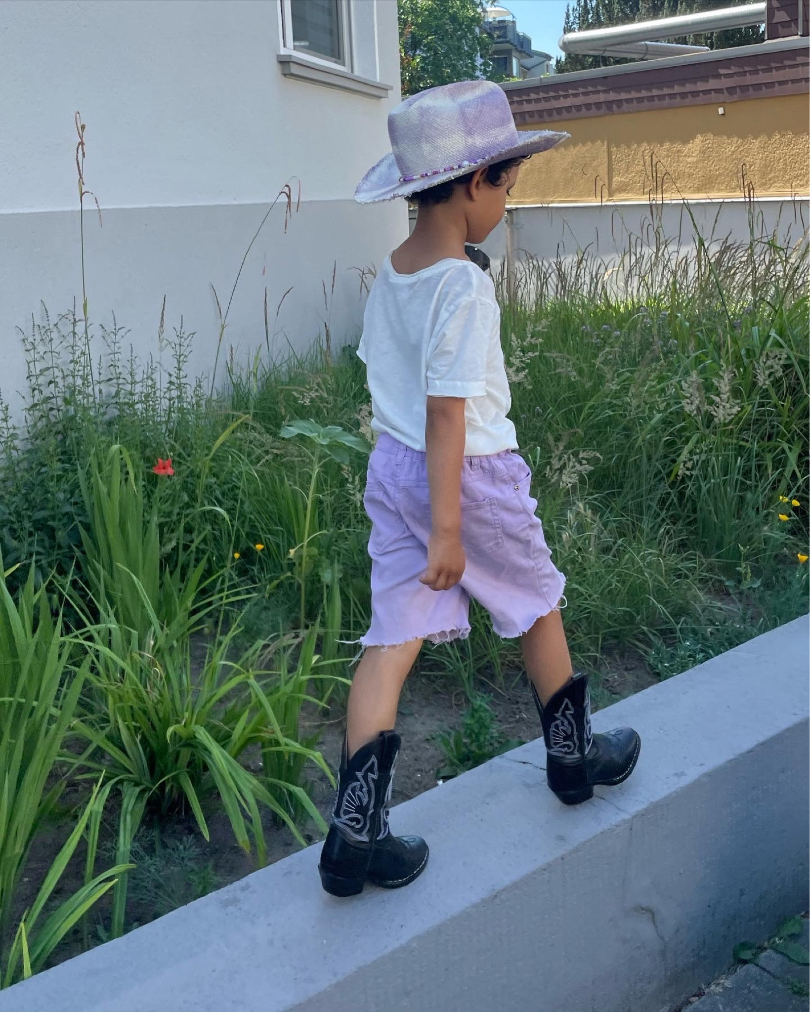 walking and dreaming about my next look⭐️

#LTKeurope #LTKstyletip #LTKbaby