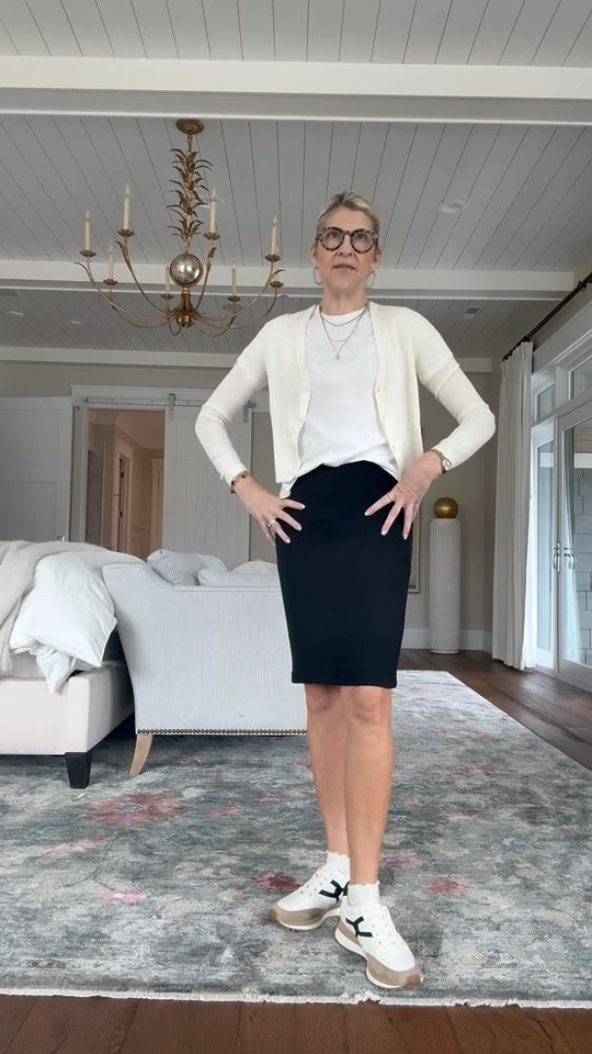 Shannon’s look of the day! 

#LTKWatchNow #LTKStyleTip #LTKSeasonal