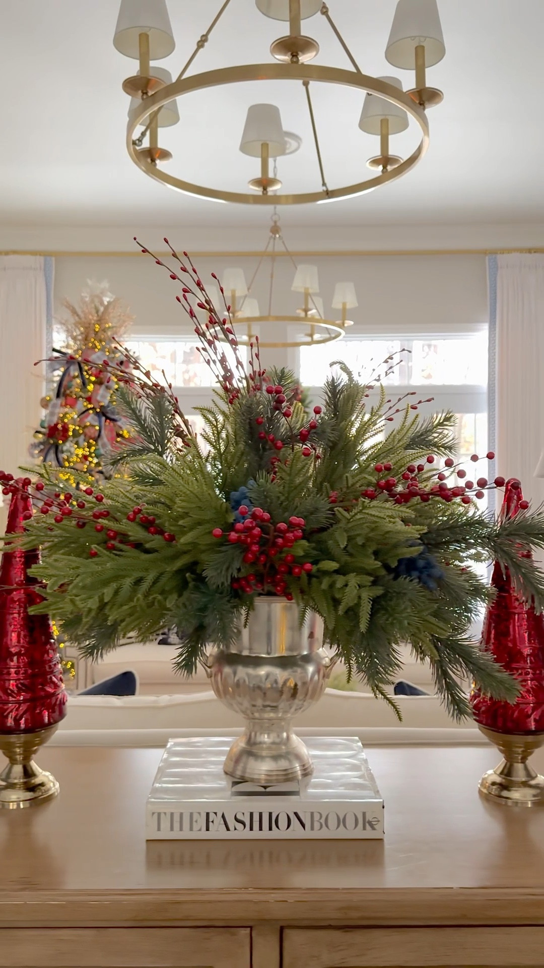 Gorgeous, lush and classic, this Christmas greenery arrangement is so chic!

Home decor, Christmas decor, Christmas finds, chic Christmas 

#LTKHoliday #LTKSeasonal #LTKHome