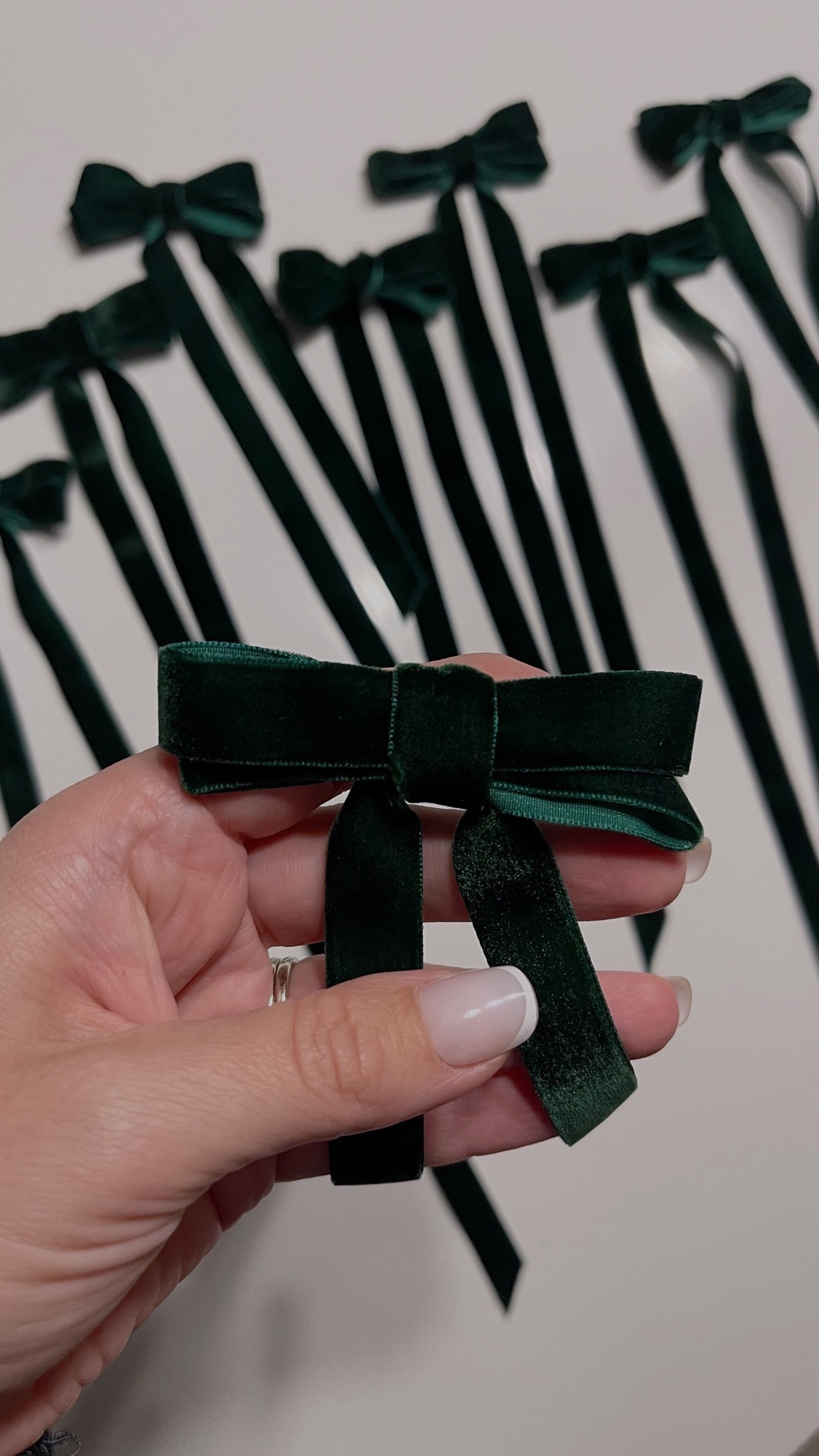 Amazon find | Dark Green Velvet Ribbon for Christmas Tree Gift Wrapping | 5/8 Inch×10Yd | Vintage Thin Velvet Christmas Ribbon with Spool for Holiday Baubles Wreaths | Party Decor | #amazonfind #holidaydecor

#LTKhome #LTKHoliday #LTKstyletip