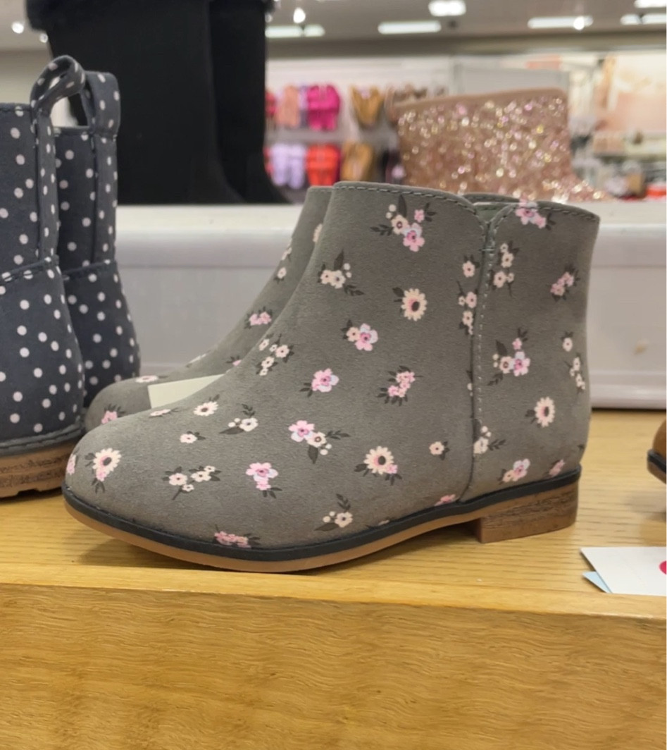 #boots #floralboots #target #kidsboots #toddlerboots #floralboots #classic #catandjack #cutetoddlerboots #girls #toddlershoes #spring #winter 

#LTKkids #LTKshoecrush #LTKFind