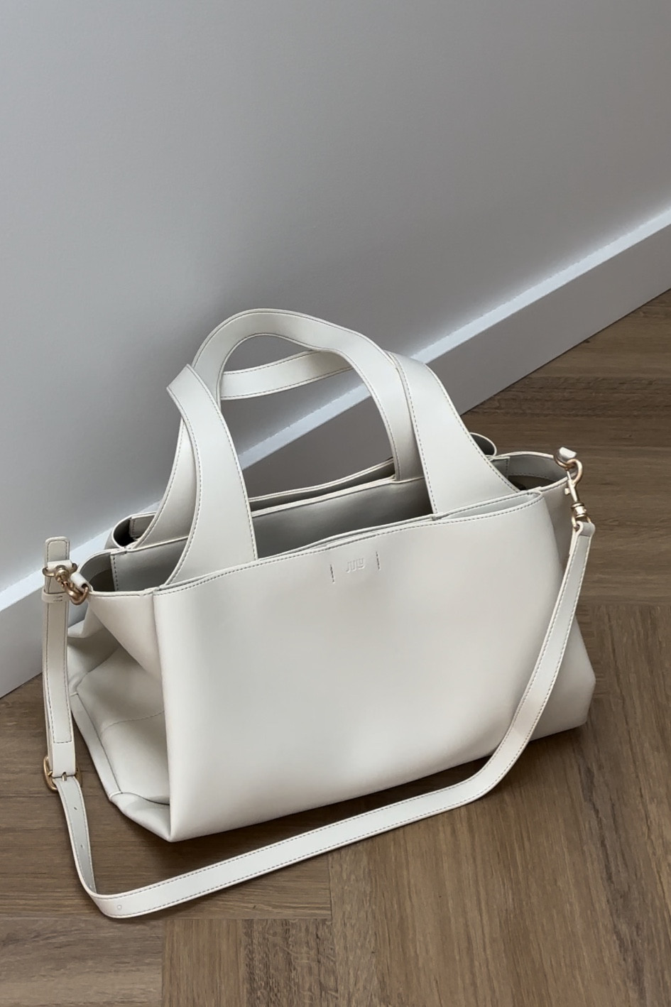 Juliette 2.0 by July 🐇🤍🐩🦢🕊️

#LTKtravel #LTKaustralia #LTKbag