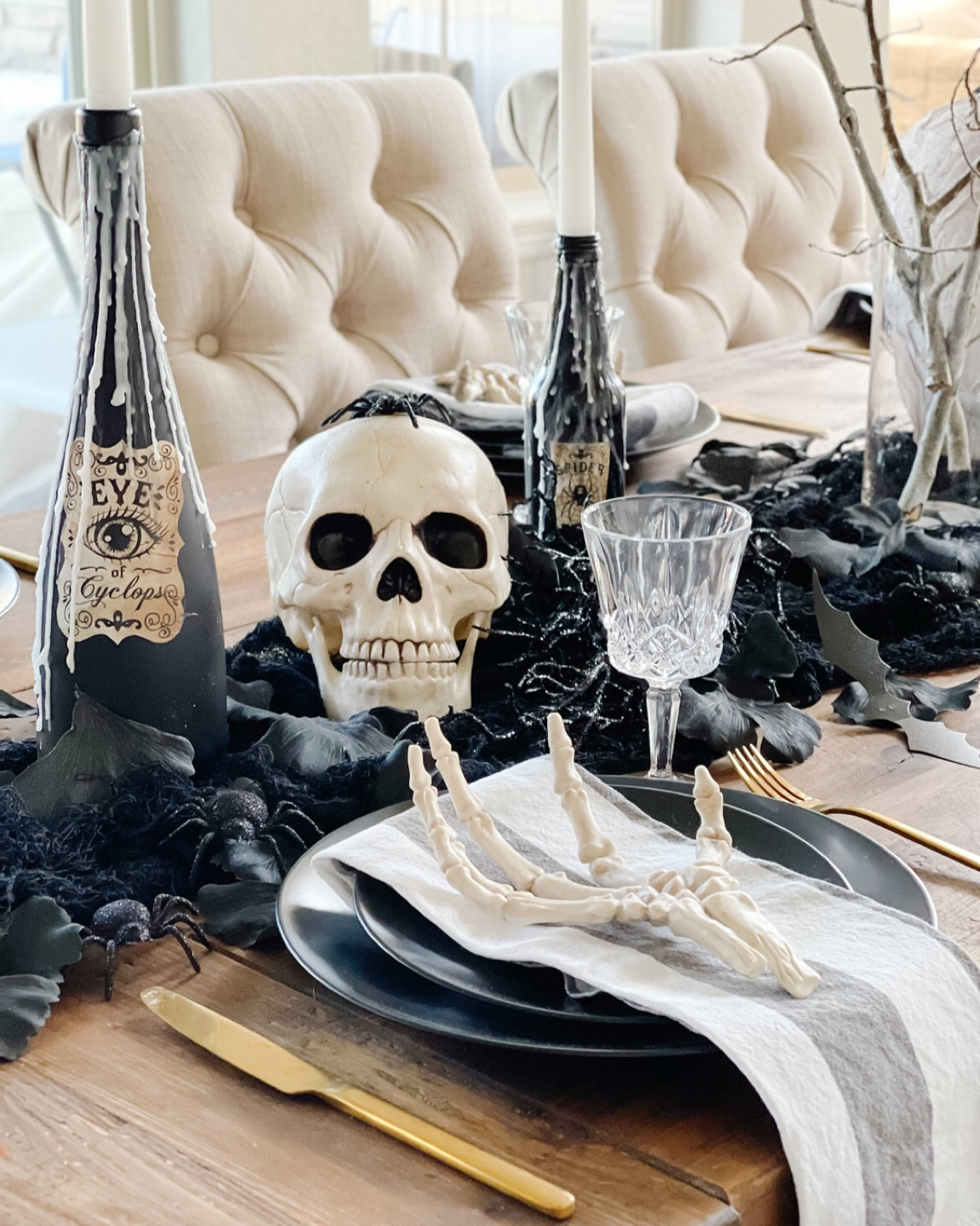 Affordable Halloween tablescape. Halloween table  

#LTKhome #LTKSeasonal