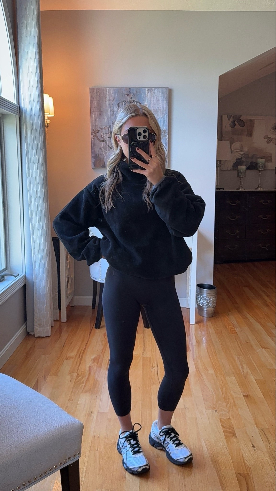 wearing a 0 in leggings ( 23 in length) xand xs in fleece