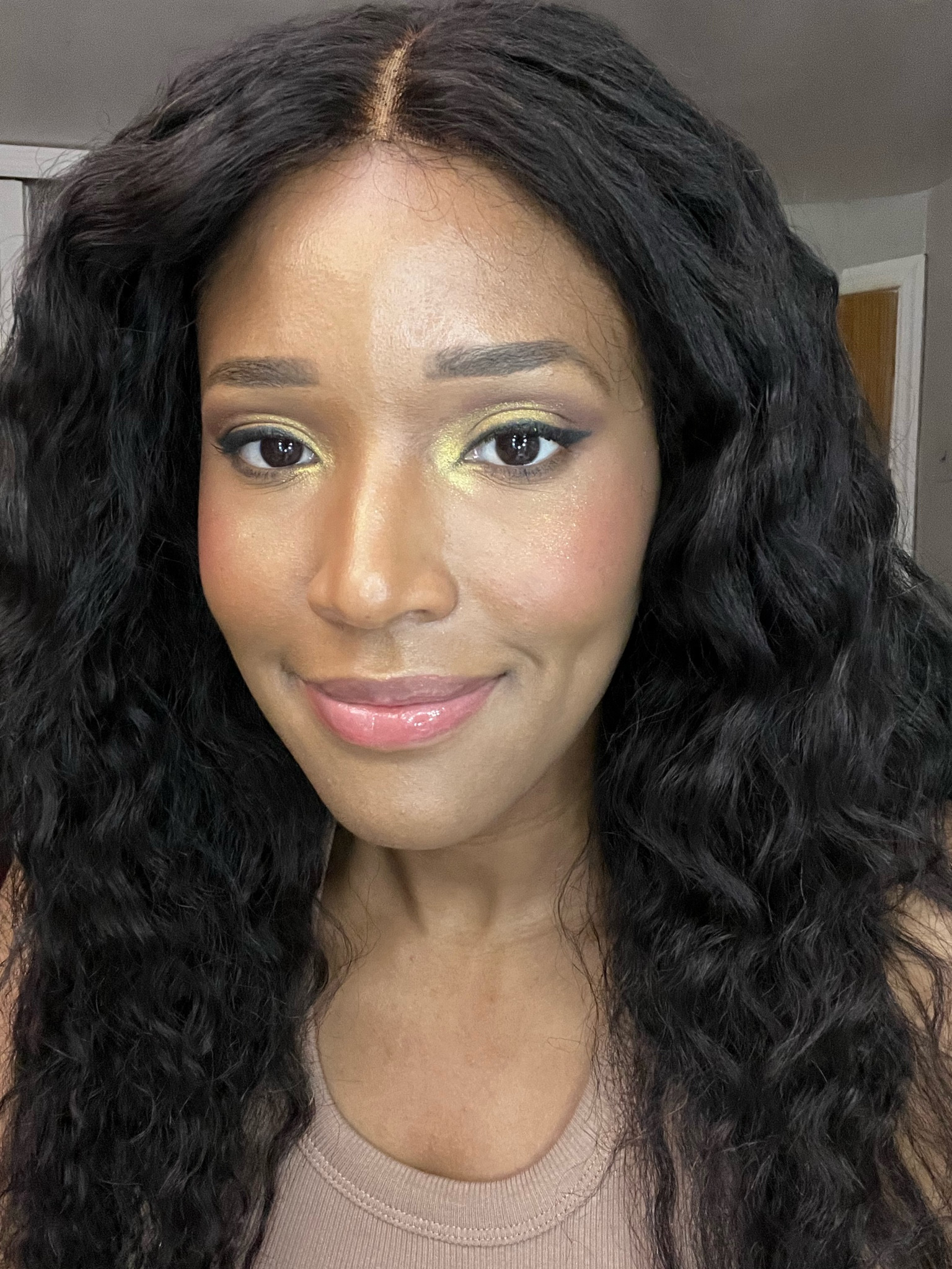 Fenty trophy wife highlighter on the eyes, why not!?✨✨


#LTKBeauty