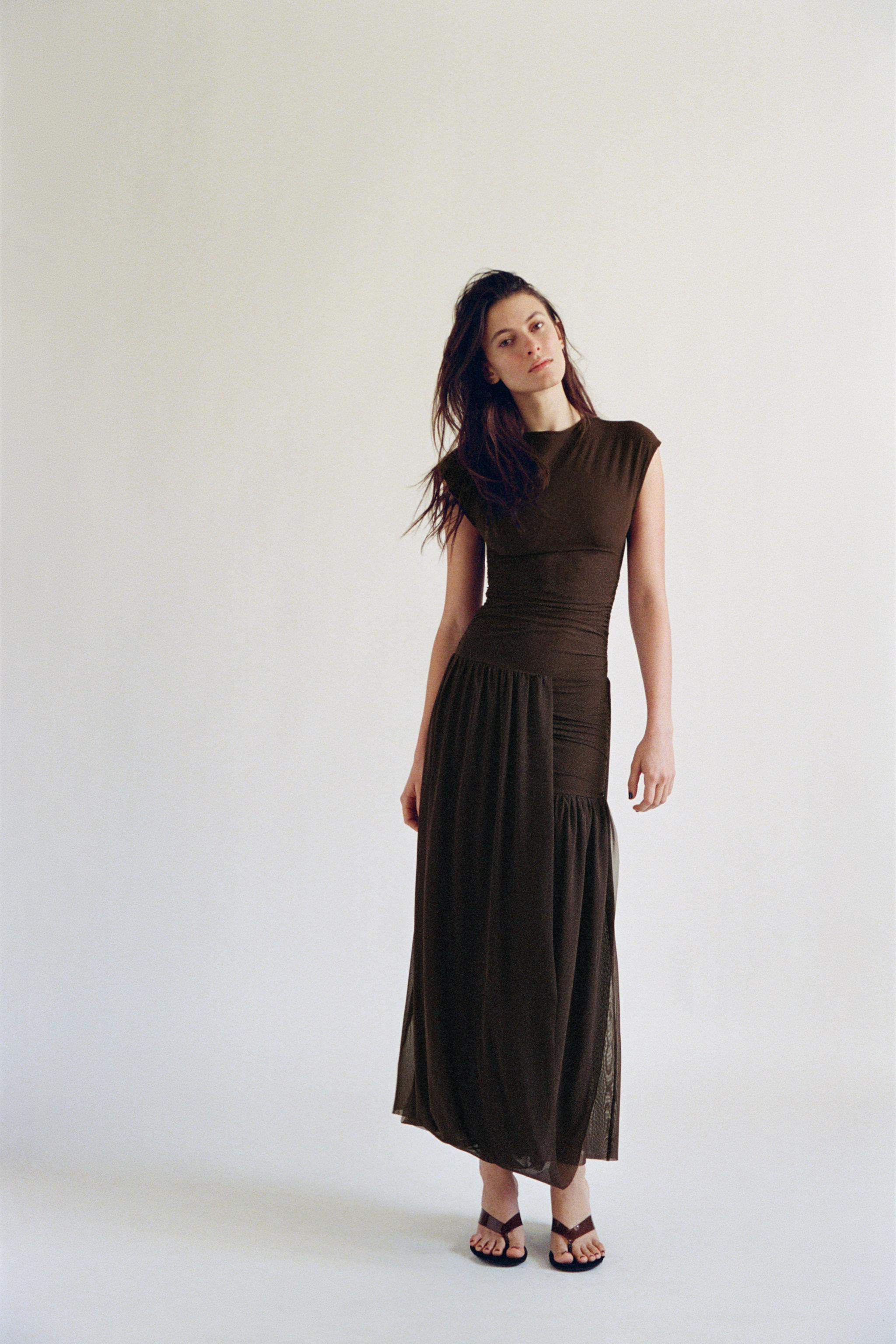 FEW ITEMS LEFTBALLOON TULLE COMBINATION DRESS$ 59.90Dark brown | 5039/303/716Add to cartAddMidi d... | Zara US