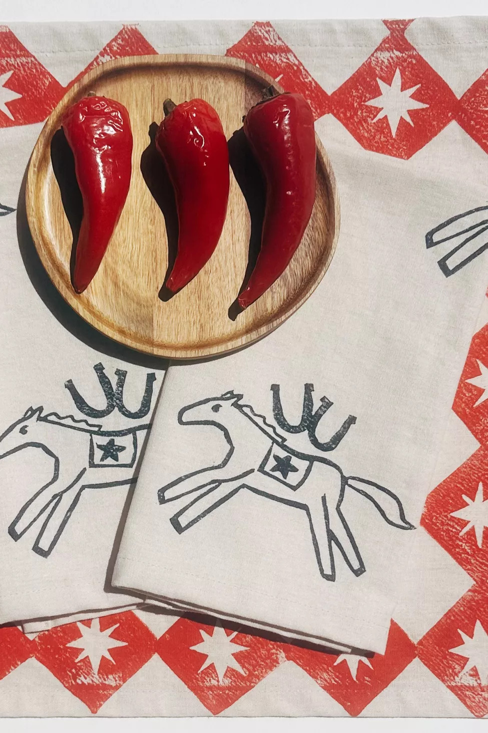 Julie Peach Block Printed Horse Napkin Set | Urban Outfitters (US and RoW)