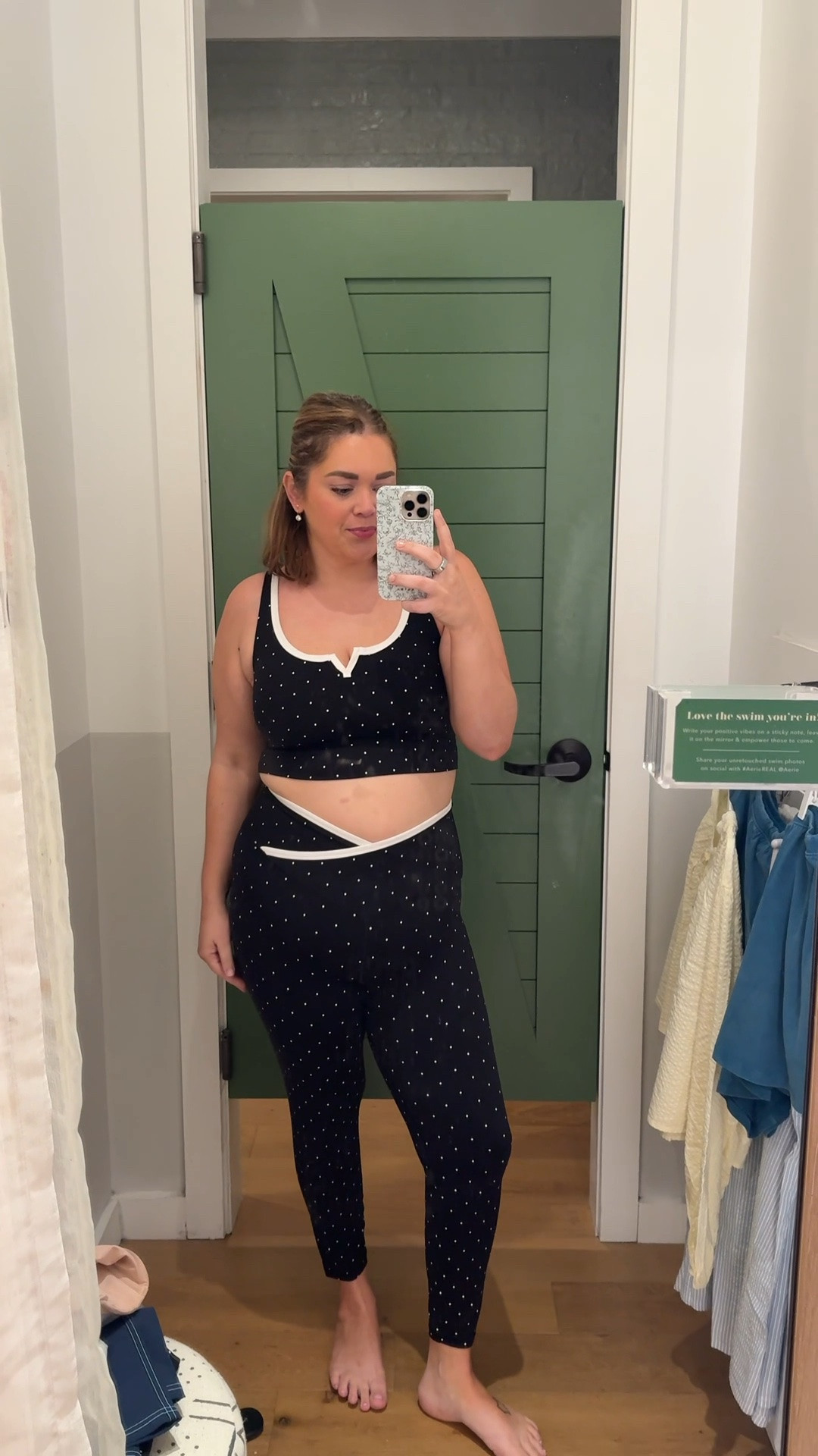 Aerie polka dot workout set wearing xl in top and leggings

#LTKMidsize #LTKPlusSize