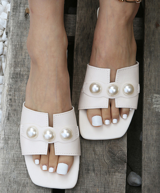 PAOTMBU Women's Sandals White - White Pearl Sandal - Women | Zulily
