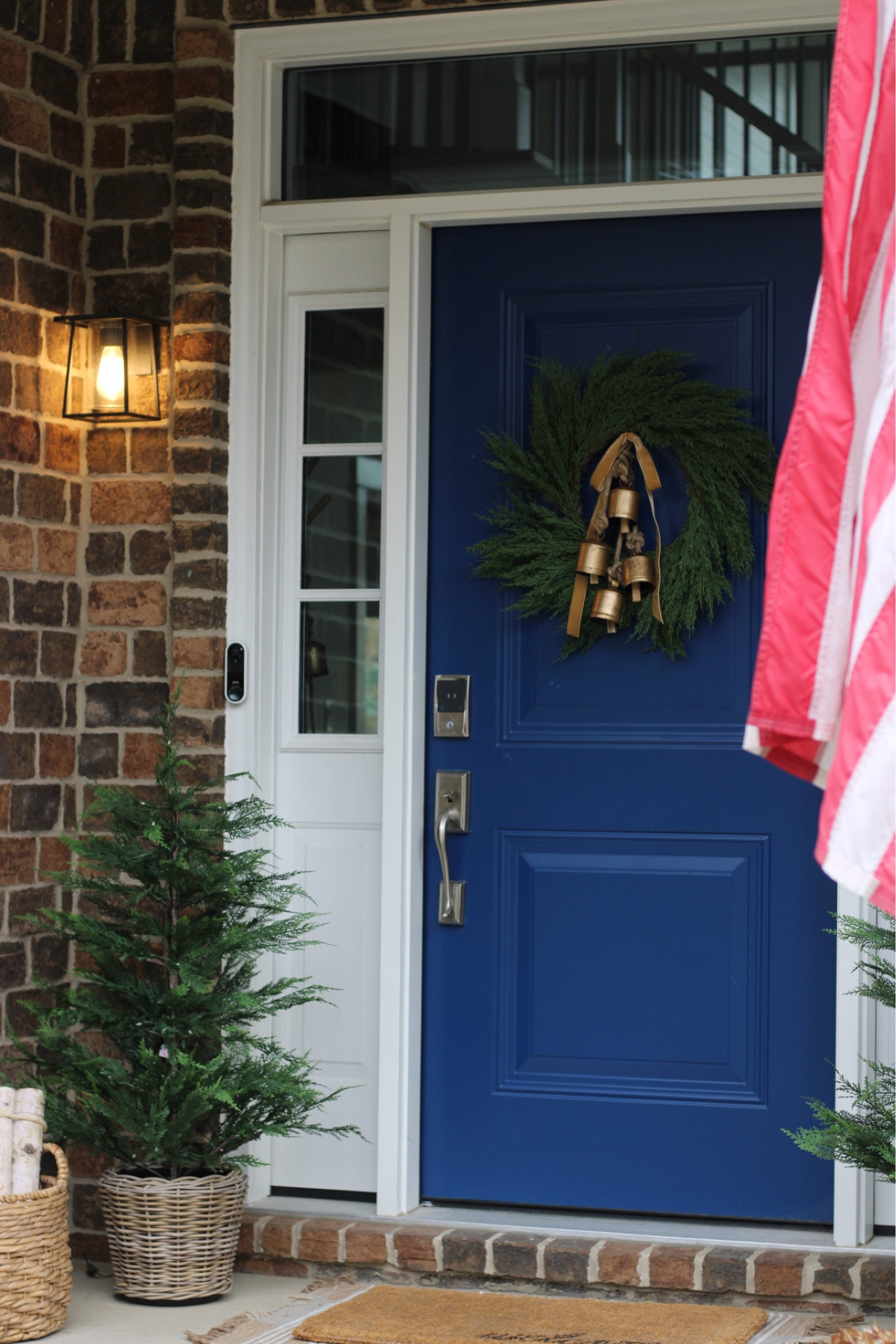 Christmas porch decor, Christmas decor

#LTKSeasonal #LTKHoliday #LTKhome