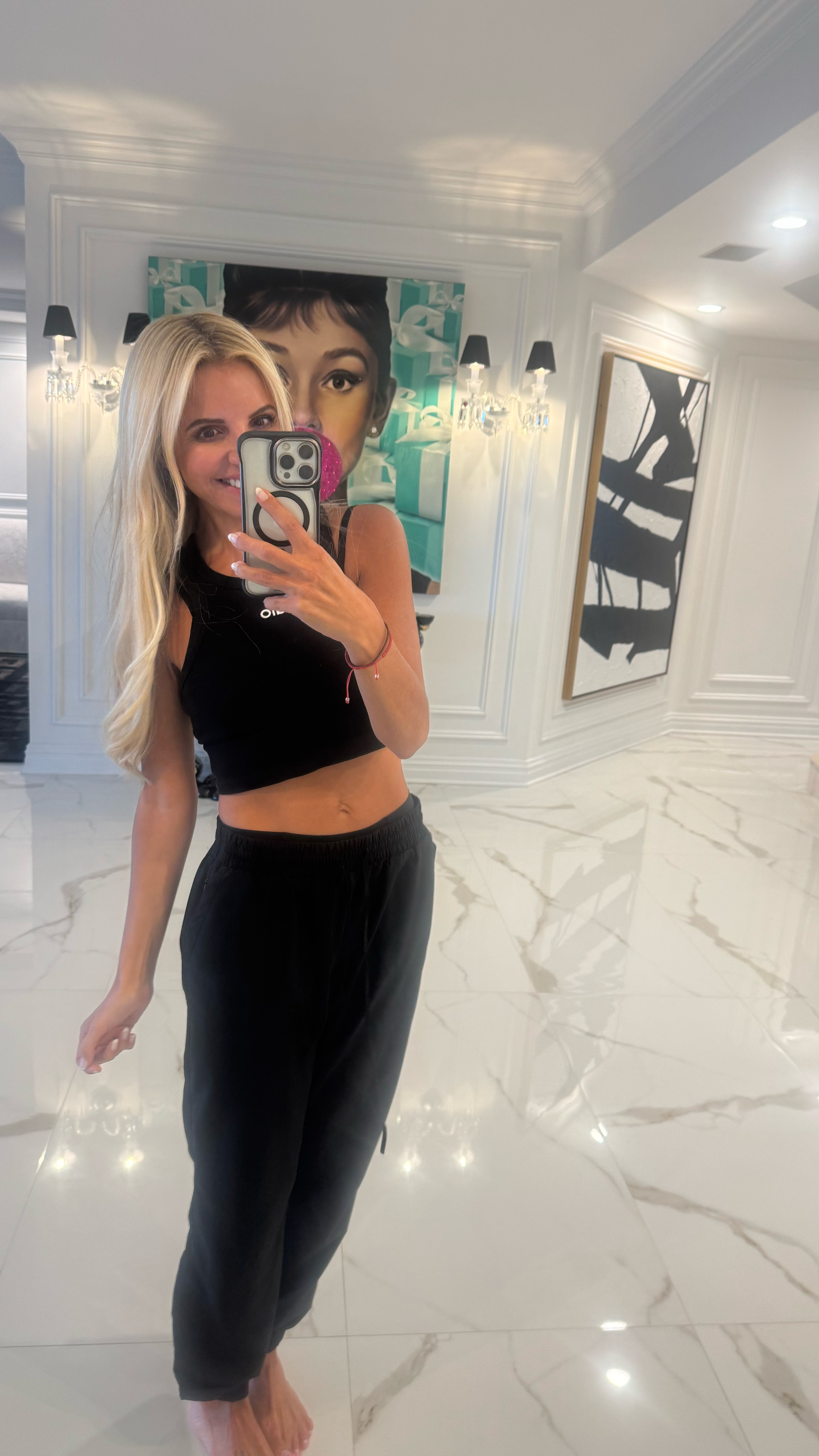 My favorite lounge set!!!😍

Lounge wear, alo, activewear, travel outfit, active, workout

#LTKStyleTip #LTKActive #LTKSaleAlert