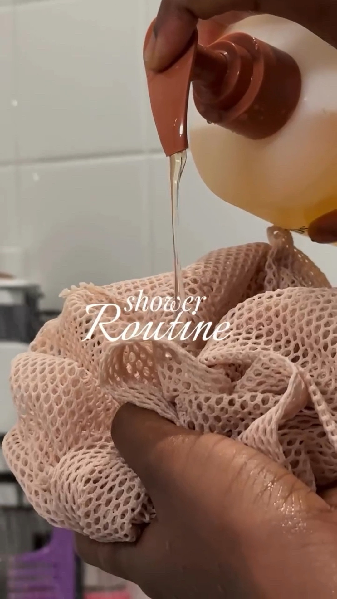 Quick shower routine🚿🧼

Let me know if you want a full body care.

Necessaire shower gel, jukebox soap and kitsch African net sponge .

#showerroutine #nashvilleinfluencer #bodycareroutine #skincareisselfcare

#LTKBeauty #LTKselfcare #LTKmorningroutine