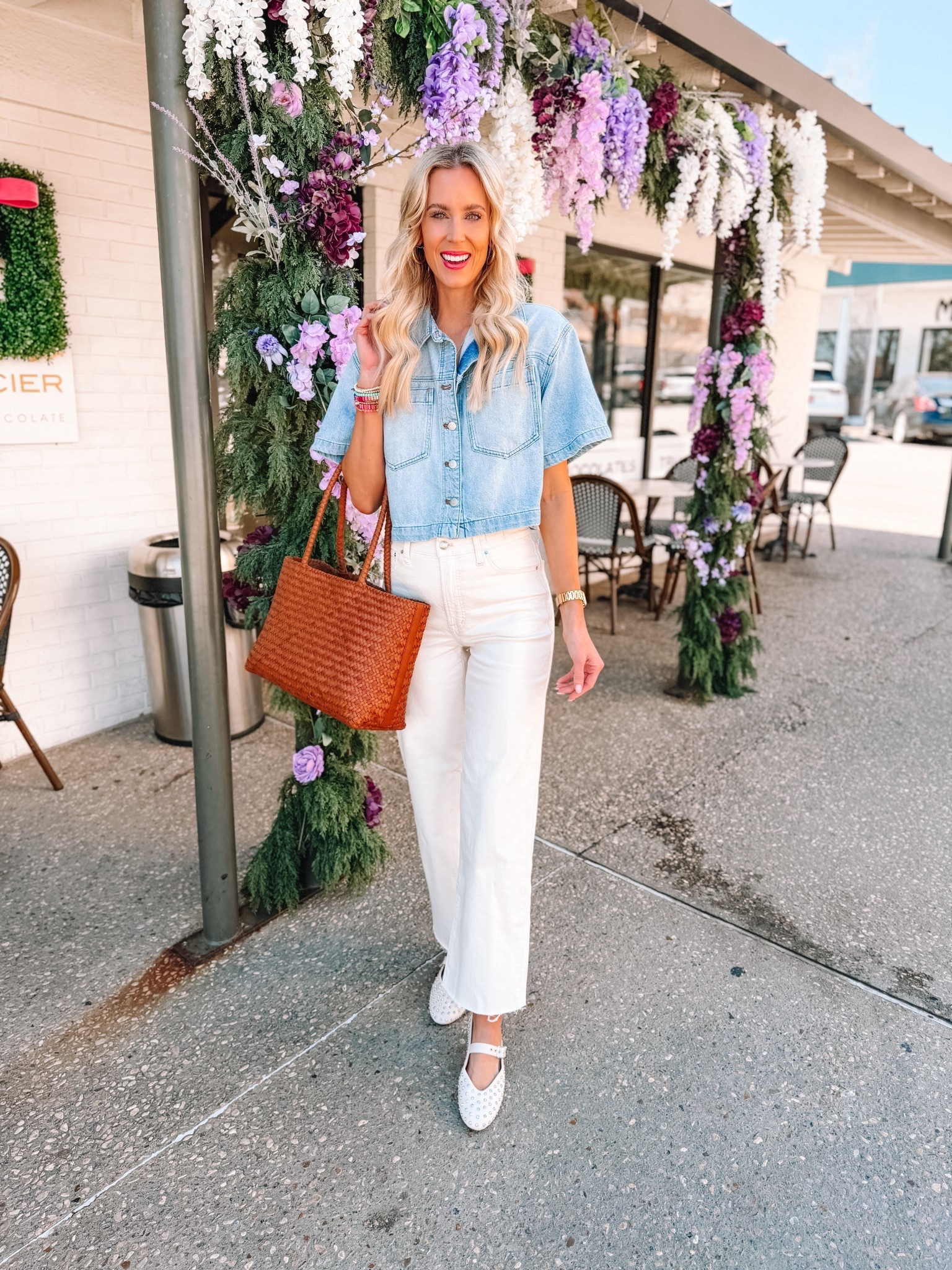 Madewell / Button up top / White denim / Denim top / Woven tote / Spring style

25% off @Madewell sale!! Tote, jeans, and denim top all on sale!! 

#LTKgrwm #LTKootd #LTKSaleAlert