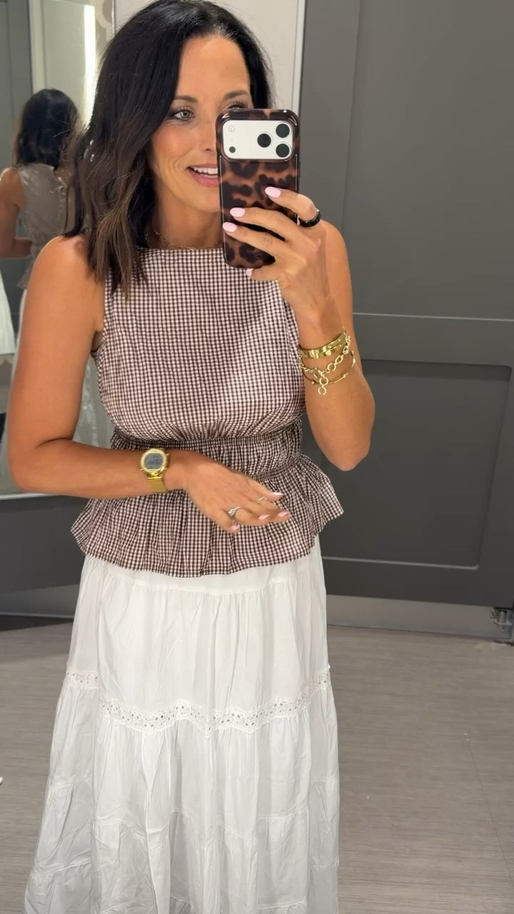 Wearing xs top and small skirt! 

#LTKMidsize #LTKootd #LTKPetite