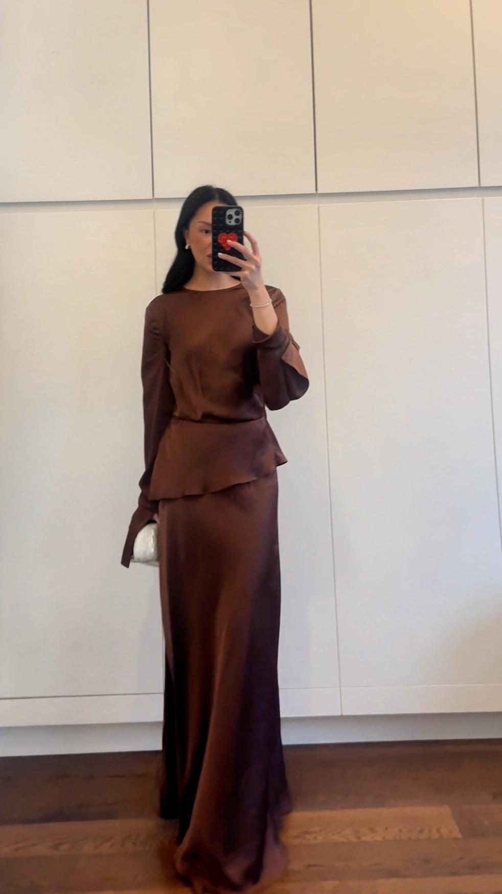 Silk and brown for wedding guest dress look in the fall to winter 

JASMINE15 for 15% off 