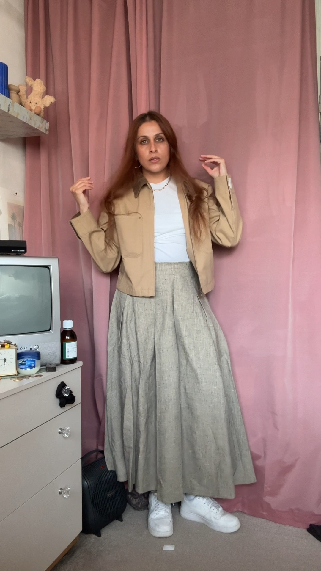 Long pleated skirt with pockets #hm
Cropped barn jacket #uniqlo


#LTKsummer #LTKstyletip #LTKuk